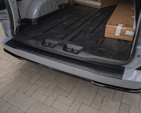 Listwa tylnego zderzaka Ford Transit Custom V710 VAN II 2023-