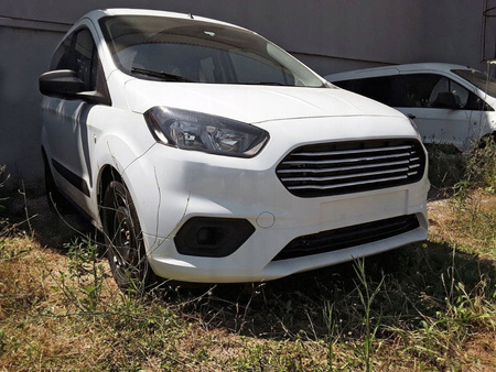 Listwy atrapy przedniej Ford Tourneo Courier FL 2018-2023