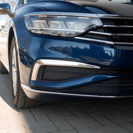Listwy atrapy zderzaka przedniego Volkswagen Passat Variant PRE-FL 2014-2019