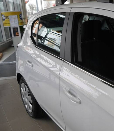 Listwy pod szyby boczne Opel Corsa E 2014-2019