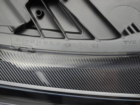 Lampa przednia prawa do Skoda Fabia 14-18 H4 TYC
