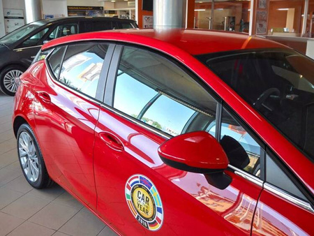 Listwy pod szyby boczne OPEL ASTRA 5K 2015-2022 HB
