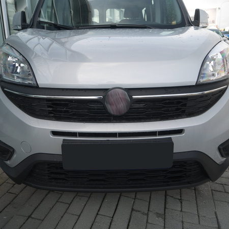 Listwy atrapy przedniej Fiat Doblo FL 2015-2022