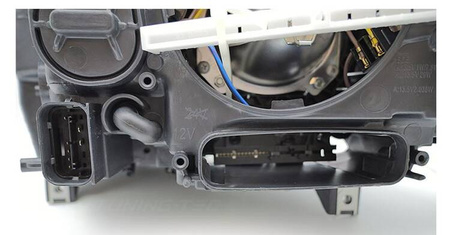 Lampa reflektor prawa tyc h7 do BMW f10 f11 10-13