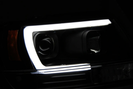 Chrysler Jeep Grand Cherokee 99-05.05 Tube Light B