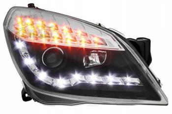 Reflektory przednie Opel Astra H black Daylight LE