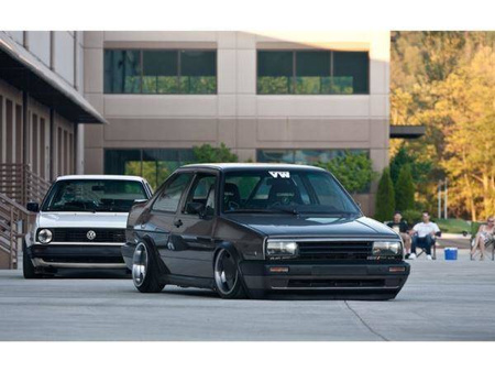GRILL BEZ ZNACZKA PRZEDNI VW JETTA 2 CZARNY