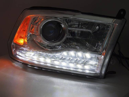 Lampy przednie Dodge Ram 09-18 CHROME