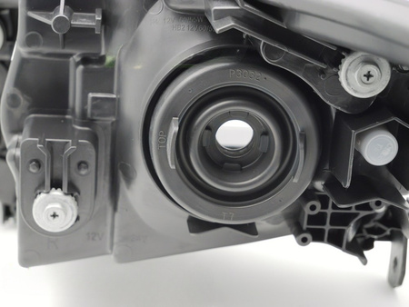 Lampa lewa reflektor TYC do Honda HR-V II 15-18