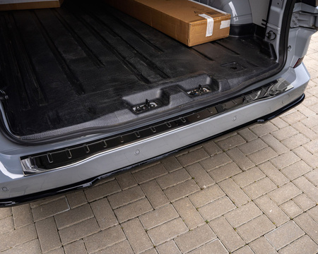 Listwa tylnego zderzaka Ford Transit Custom V710 VAN II 2023-