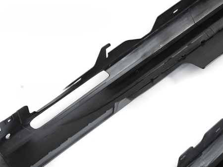 Progi boczne SPORT STYLE BMW G22/G23 2020- z otworami na Welcome Carpet