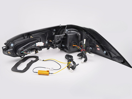 Lampy Tylne do TOYOTA RAV4 19-