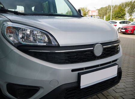 Listwy atrapy przedniej Fiat Doblo FL 2015-2022