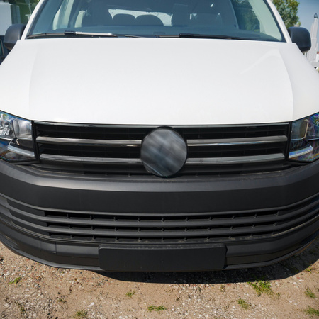 Listwy atrapy przedniej Volkswagen Transporter 2015-2019