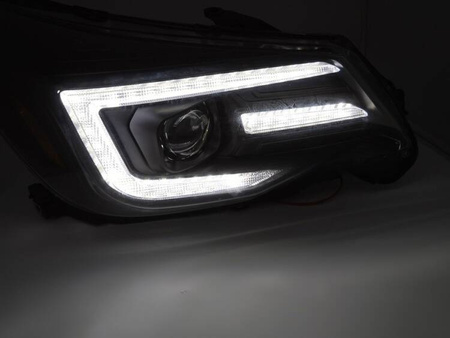 Lampy przednie do Subaru Forester IV 13-18 black xenon