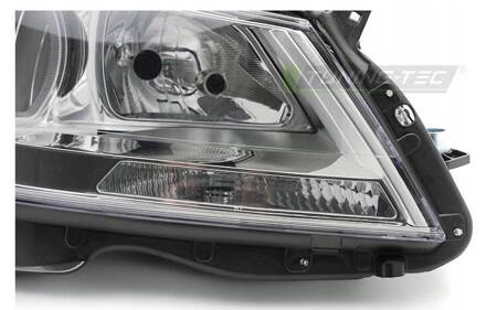 Lampa prawa reflektor chrom do Mercedes W204 11-14