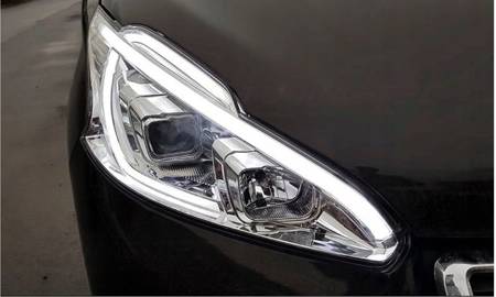 Lampy reflektory Peugeot 208 12-15 chrome led drl