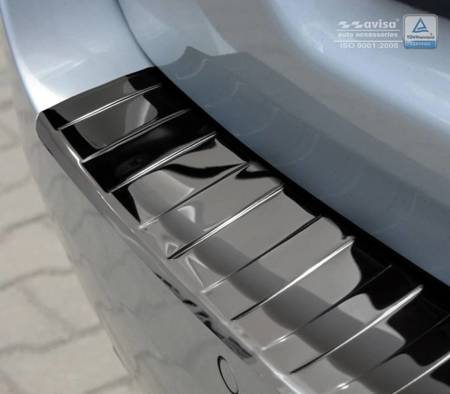 Nakładka na zderzak tylny do BMW serii 5 F11 Touring (Czarna-Lustro)
